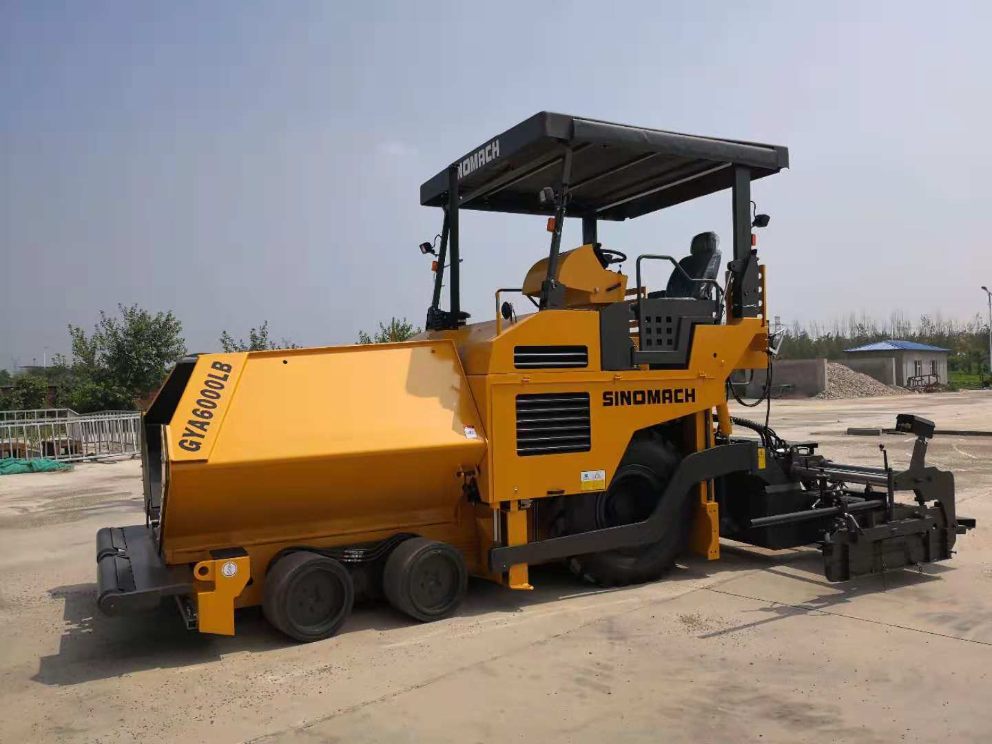 gya6000系列轮式摊铺机